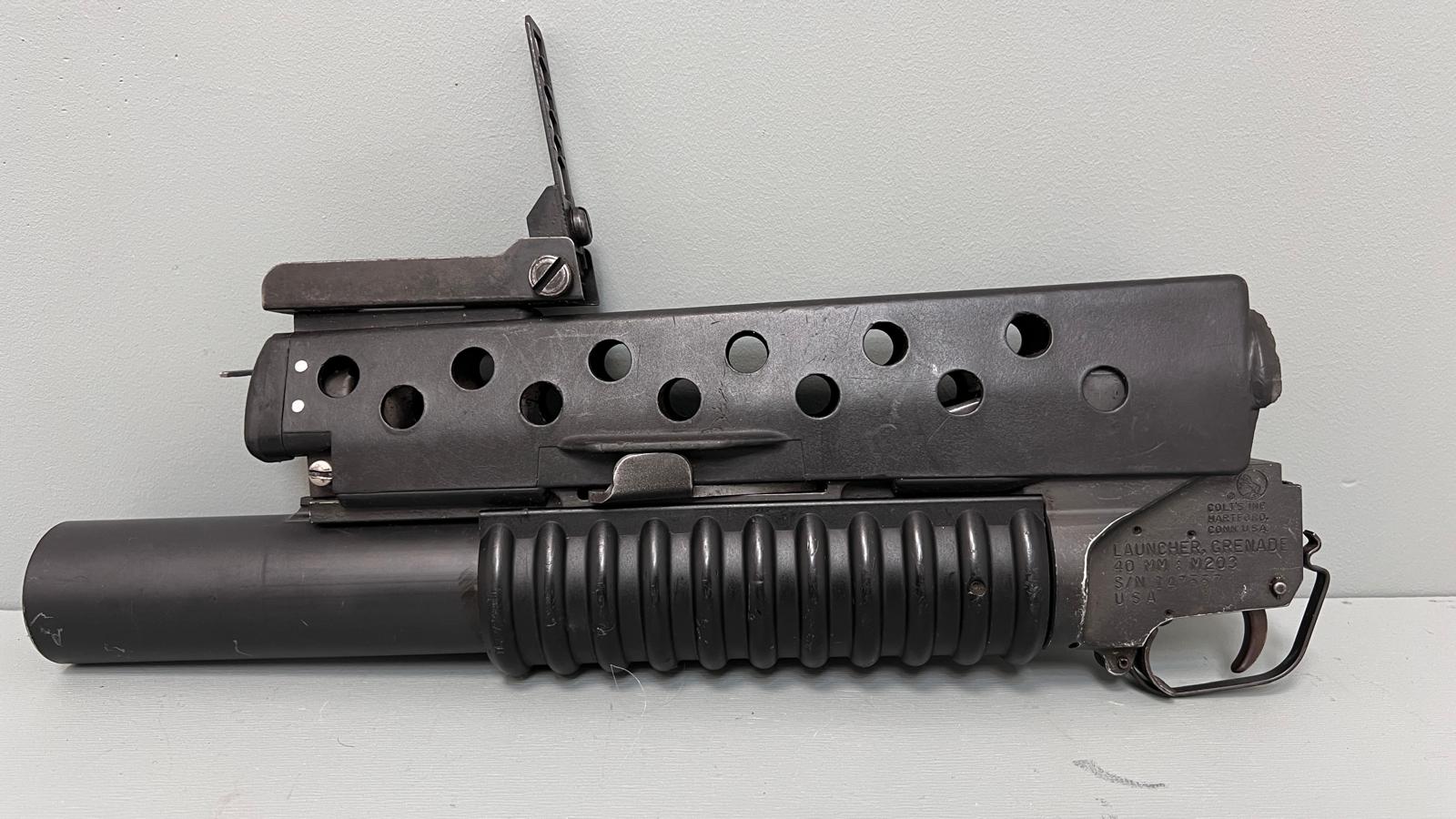 Granatnik podwieszany M203 do M16, kal. 40 mm /MKB-057/